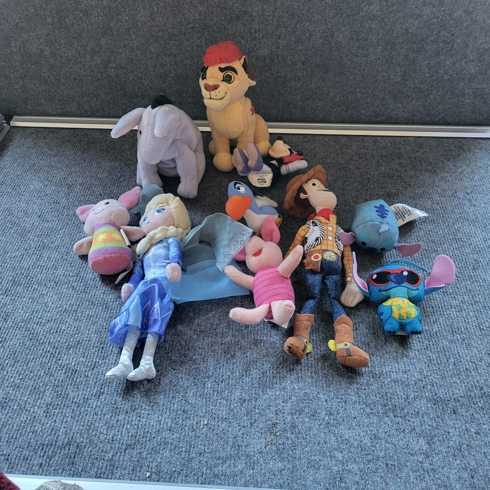 Disney Plush Bundle. Fozen Lion King Toy Story Stitch